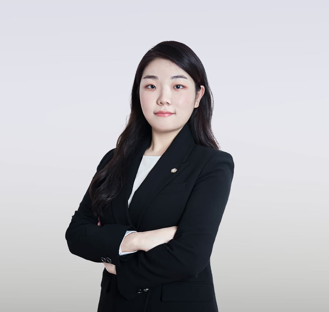육아도우미에게 범죄경력증명서 요구, 불법? [최지영 변호사]
